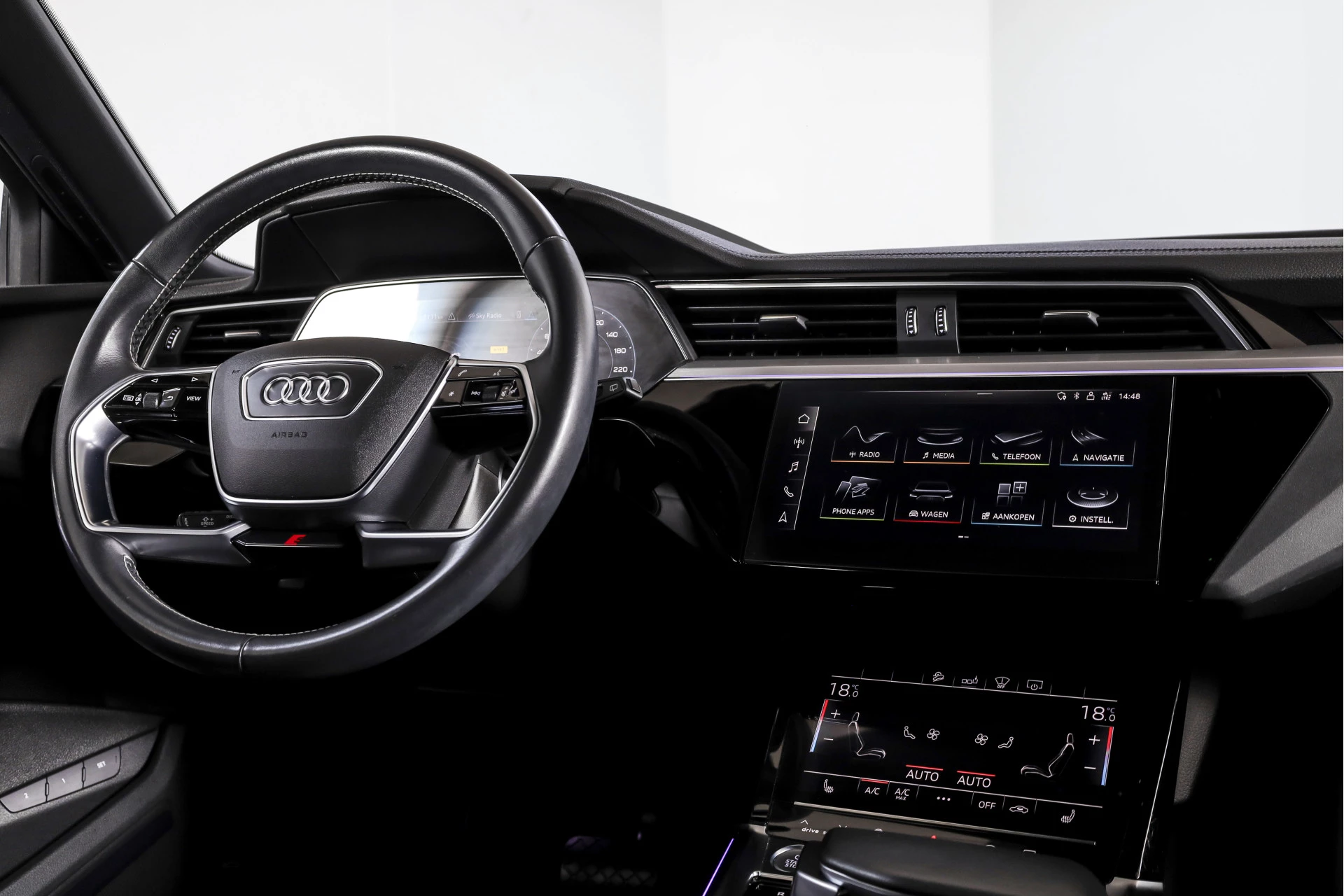 Hoofdafbeelding Audi e-tron