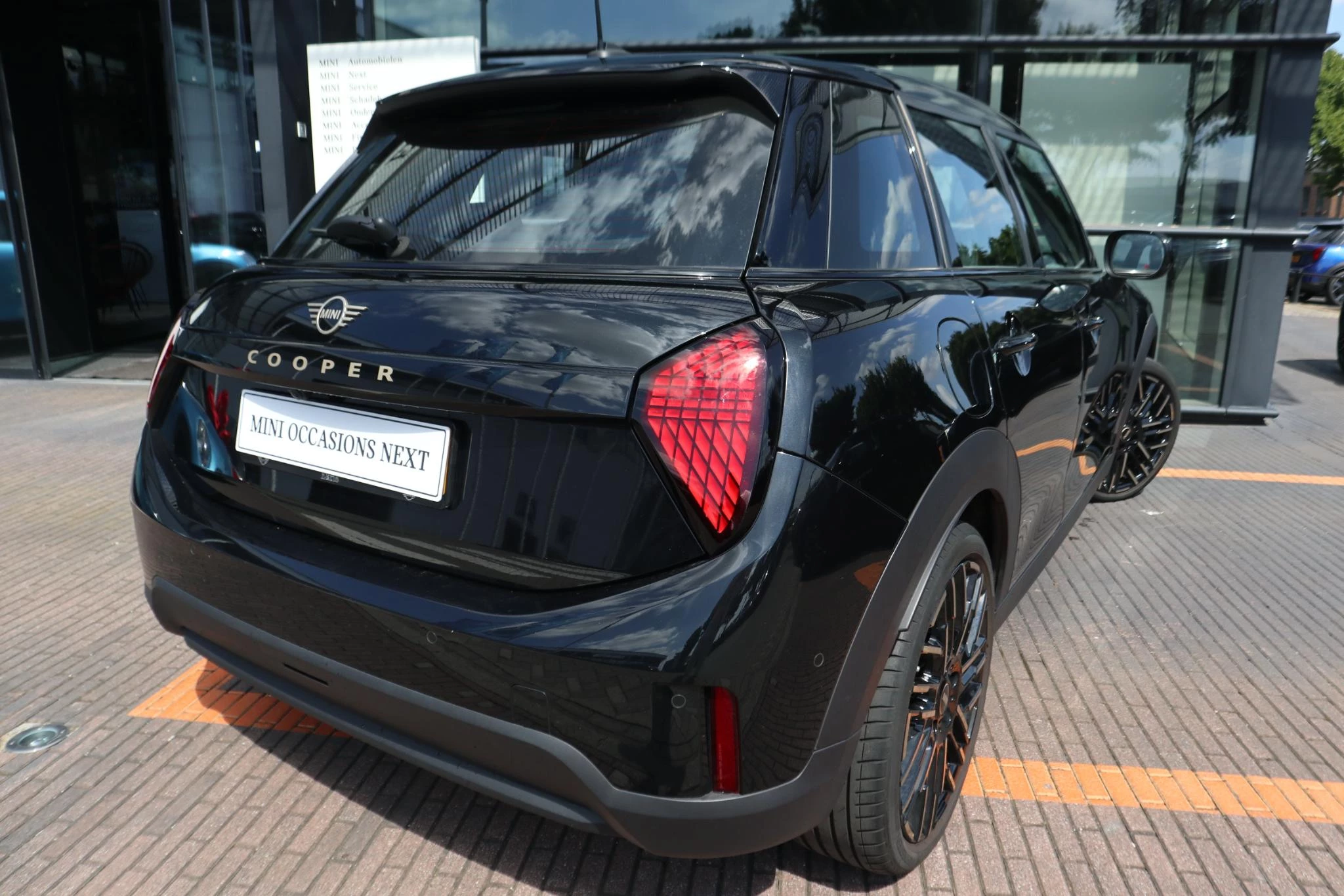 Hoofdafbeelding MINI 5-deurs