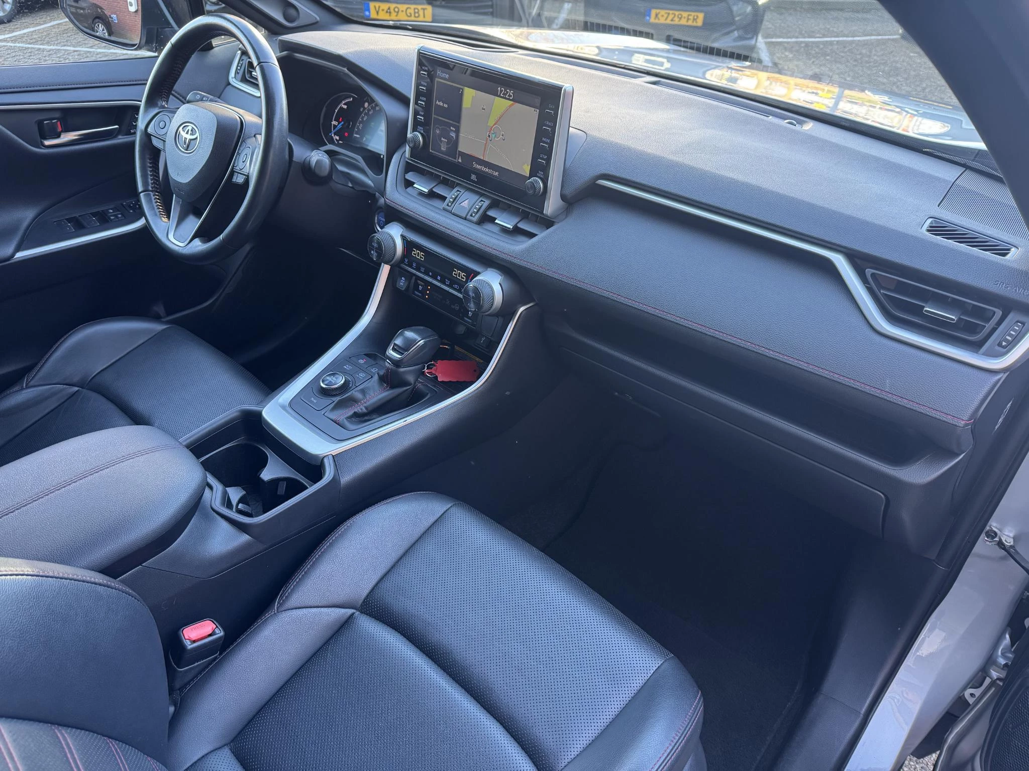 Hoofdafbeelding Toyota RAV4