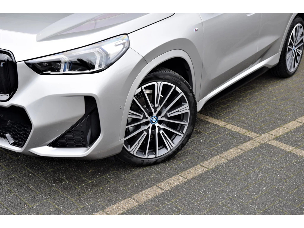 Hoofdafbeelding BMW iX1