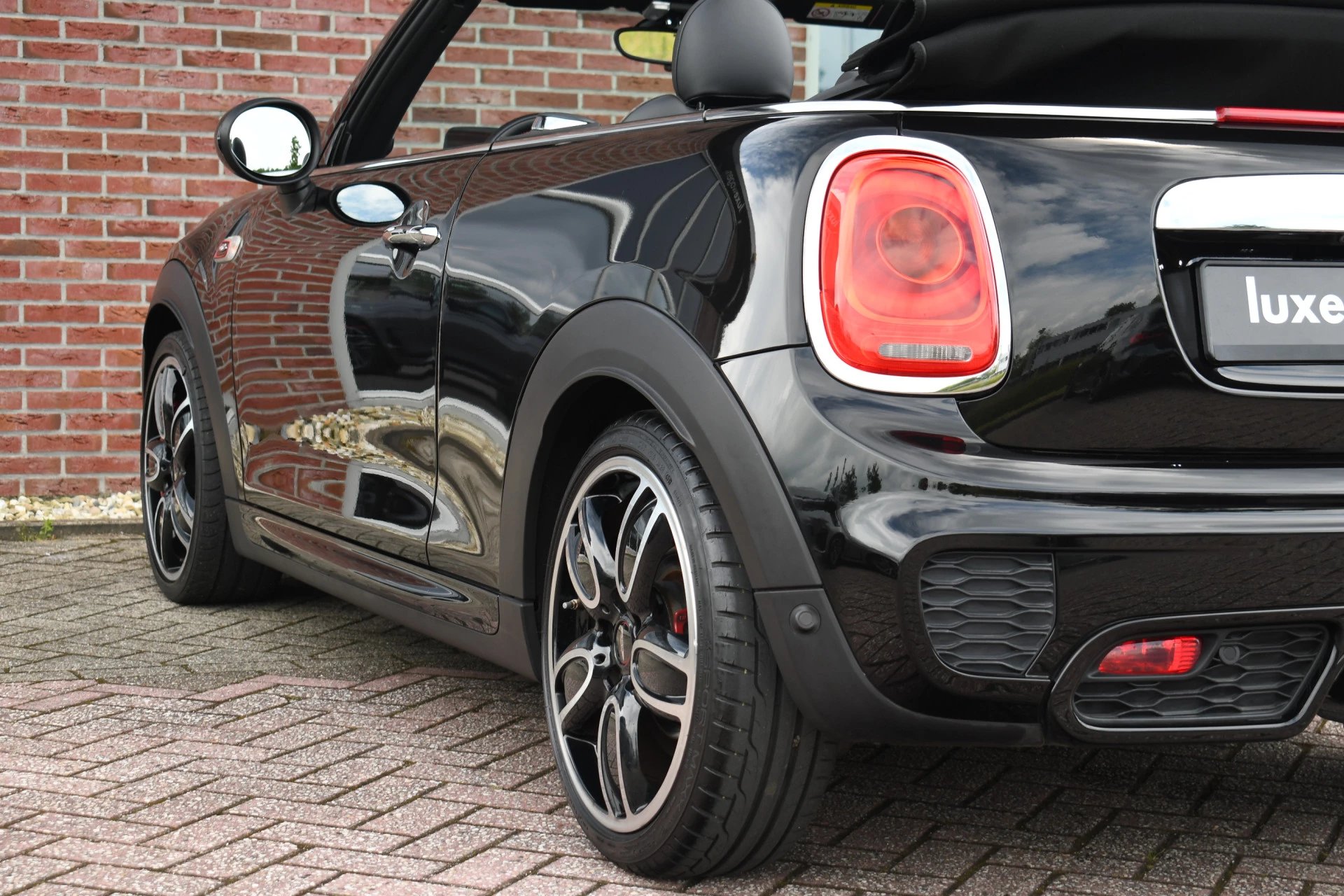 Hoofdafbeelding MINI Cabrio