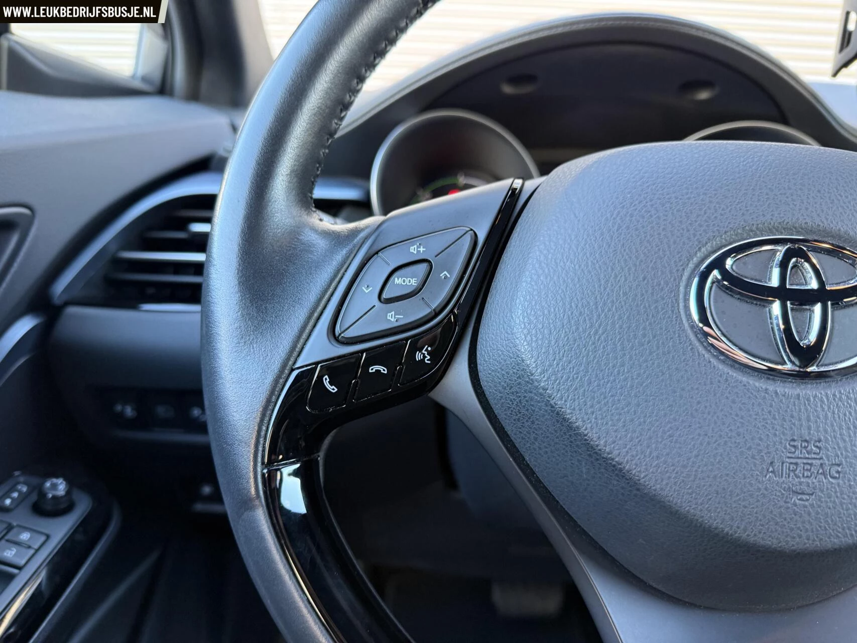 Hoofdafbeelding Toyota C-HR