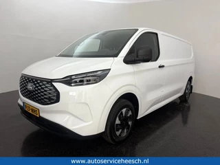 Hoofdafbeelding Ford E-Transit Custom Ford E-Transit Custom 340 L2H1 65kWh l AIRCO l CARPLAY l CAMERA l CRUISE CONTROL