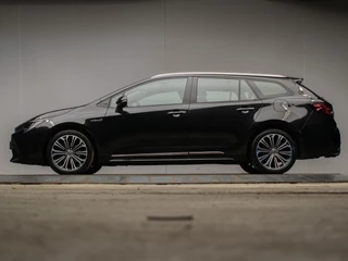 Toyota Corolla Touring Sports 1.8 Hybrid Style Sport (APPLECARPLAY,HEAD-UP,NAVI,LED,XENON,STOELVERWARMING,CAMERA,SPORTSTOELEN,PDC)