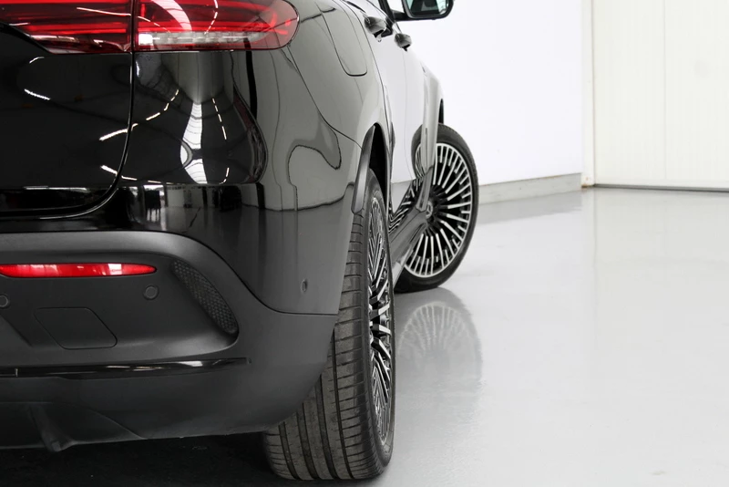 Hoofdafbeelding Mercedes-Benz EQC