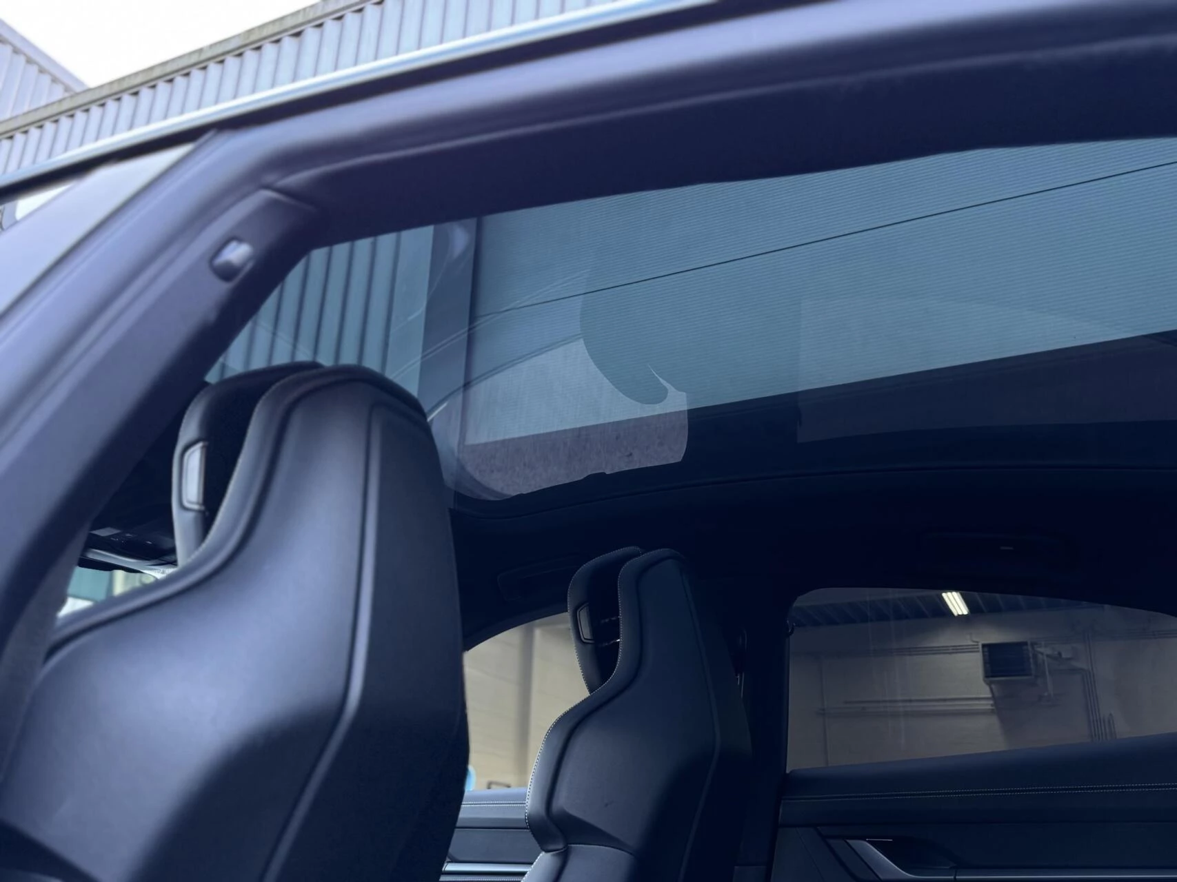 Hoofdafbeelding Porsche Taycan