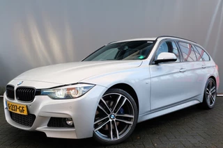 BMW 3 Serie Touring BWJ 2019 3 Serie 184 PK M Sport Corporate Lease SCHUIF PANODAK / STOELVERW. / LEDER / DIGITAALDASHBOARD / NAVI / CLIMA / CRUISE / CAMERA / PDC / LMV