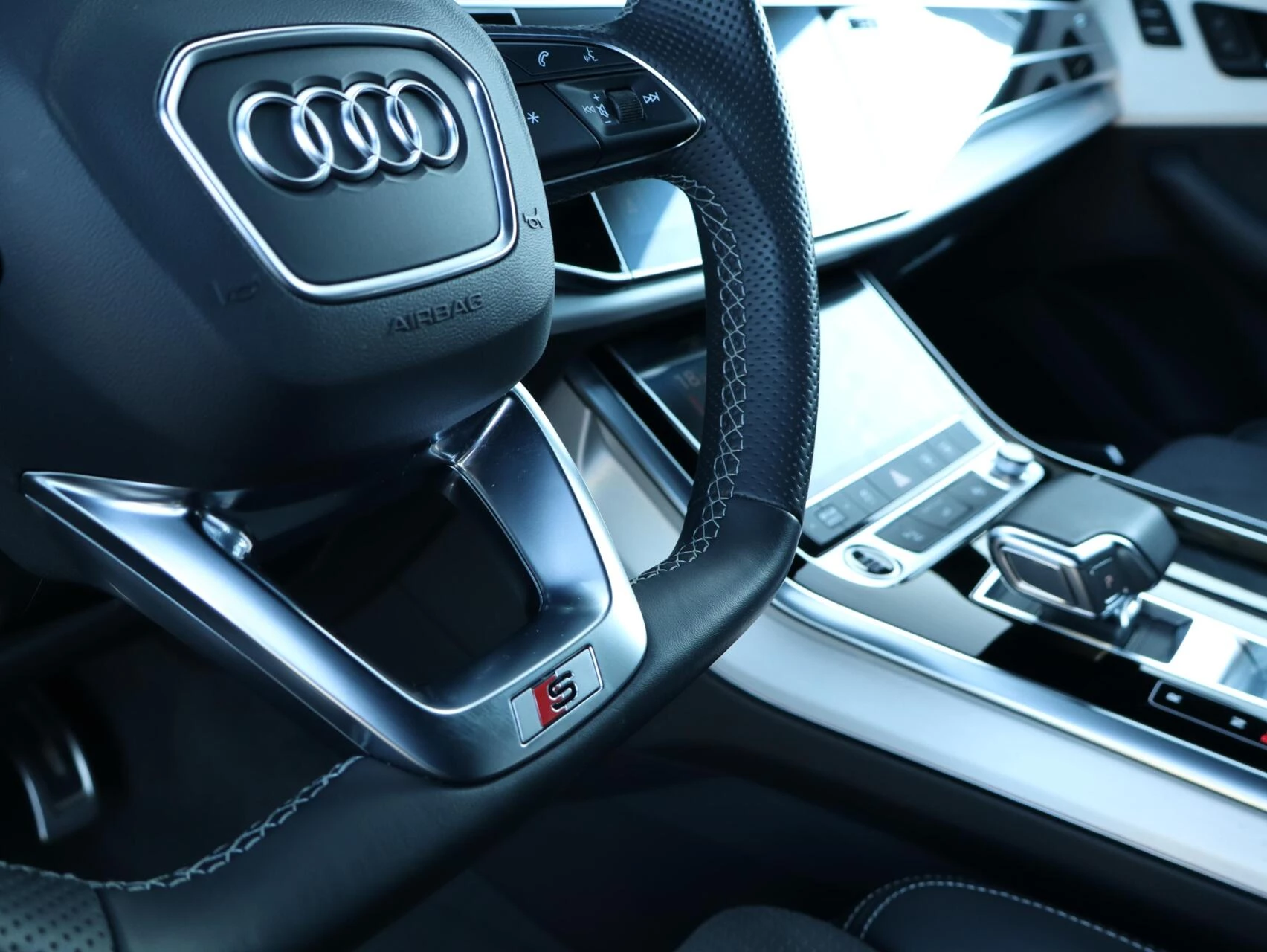 Hoofdafbeelding Audi Q8
