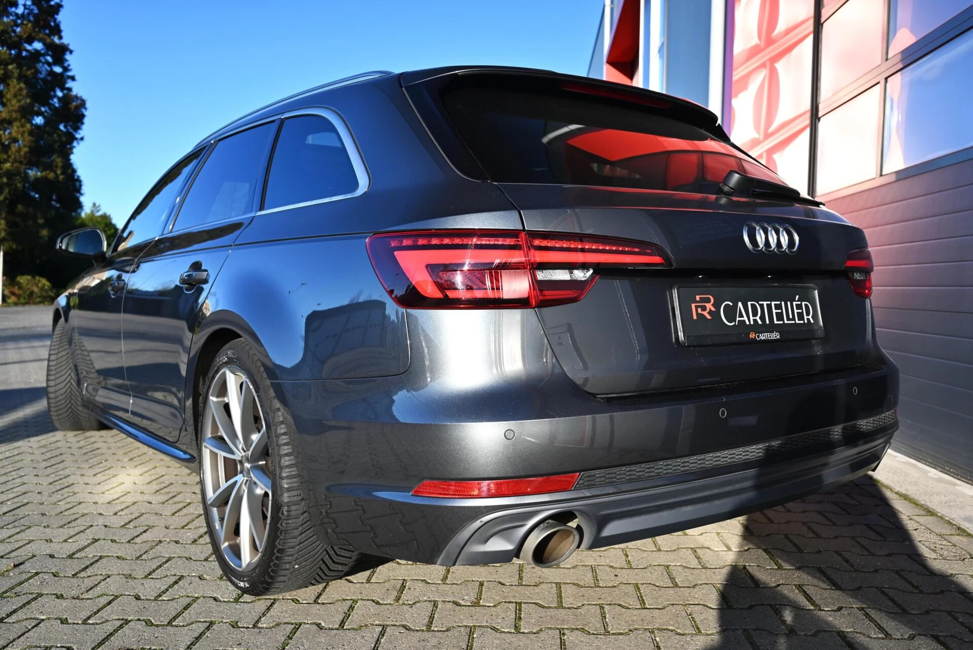 Hoofdafbeelding Audi A4