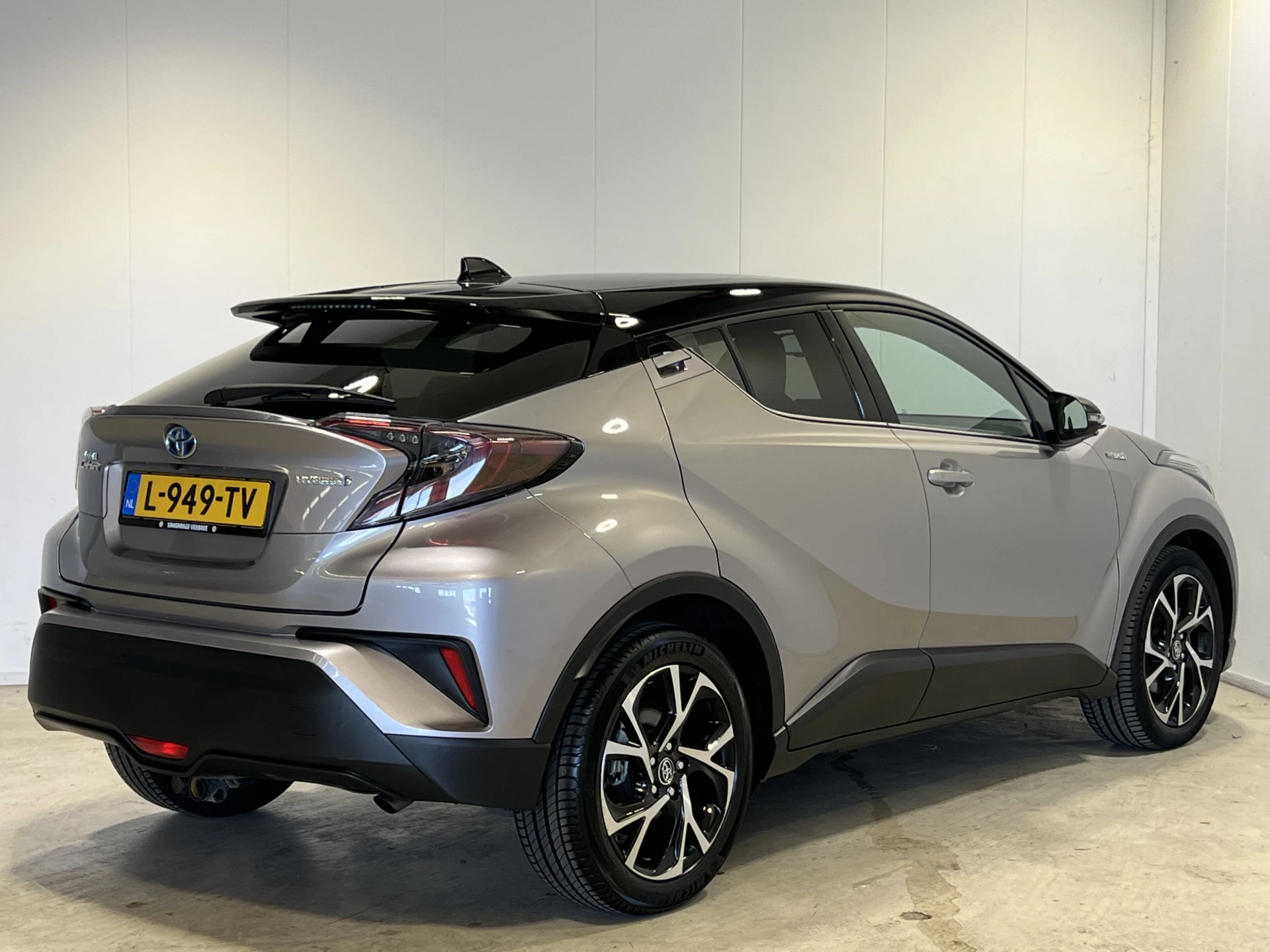 Hoofdafbeelding Toyota C-HR
