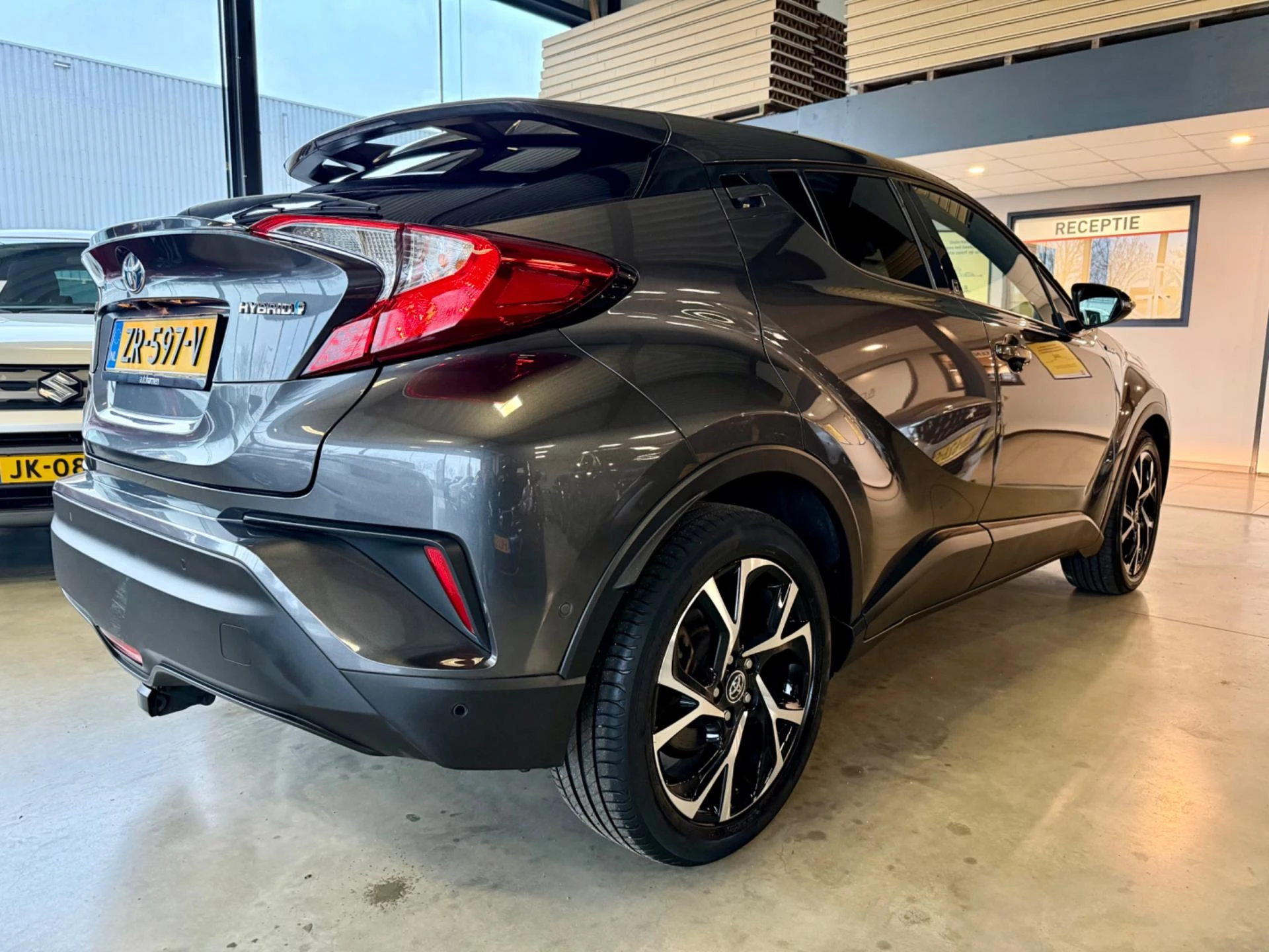 Hoofdafbeelding Toyota C-HR