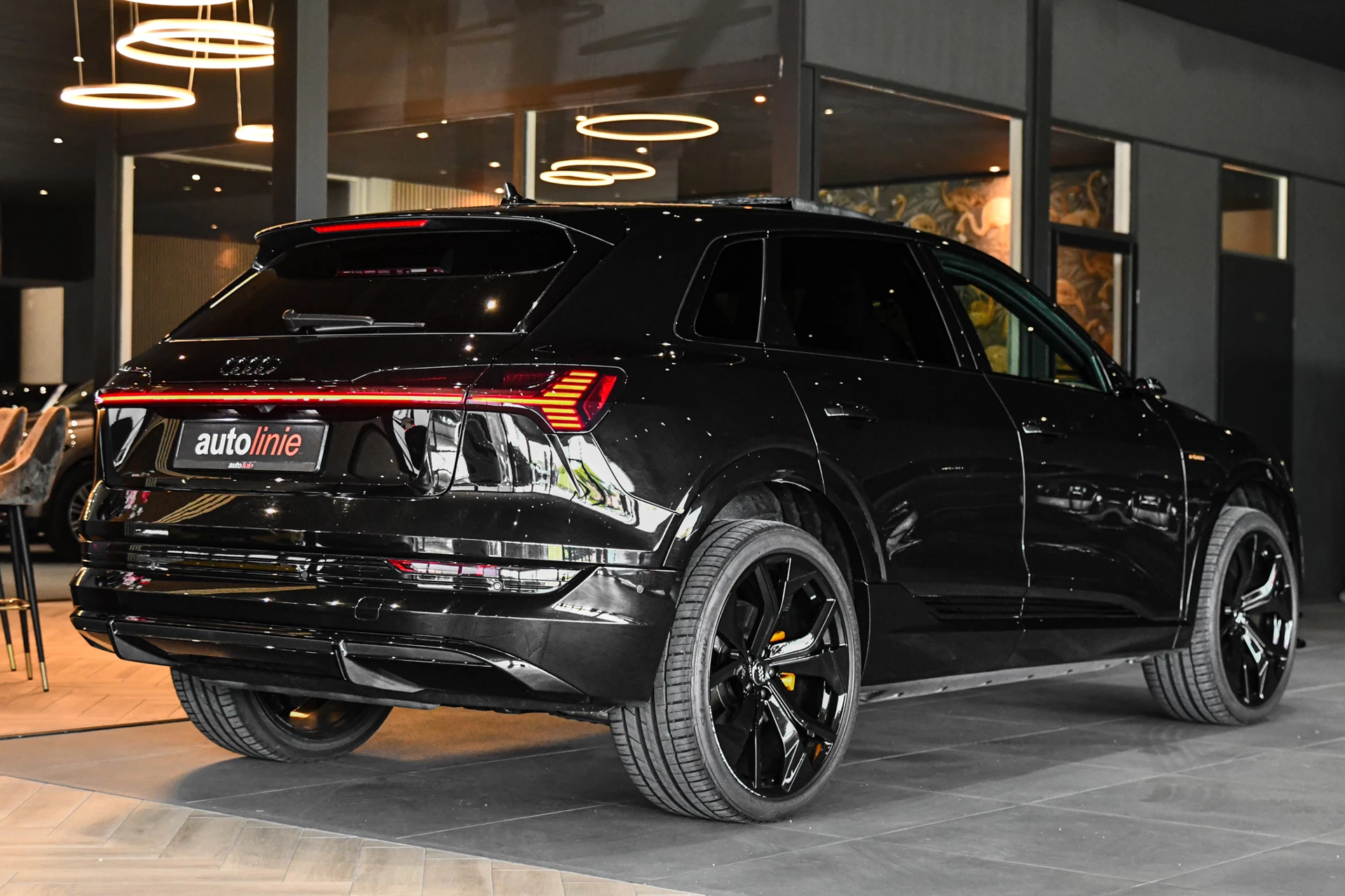 Hoofdafbeelding Audi e-tron