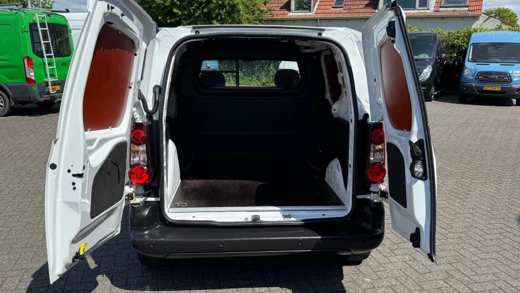 Hoofdafbeelding Peugeot Partner