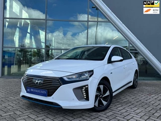 Hyundai IONIQ 1.6 GDi First Edition 141pk Camera / Panoramdak / Stoelverwarming