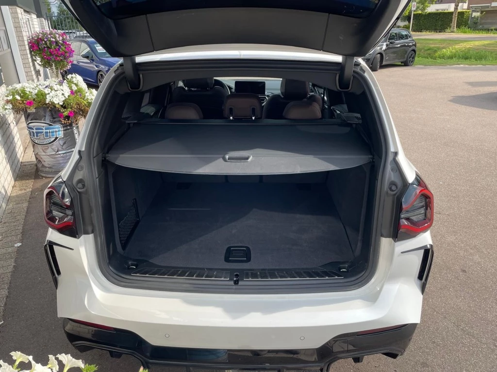 Hoofdafbeelding BMW iX3
