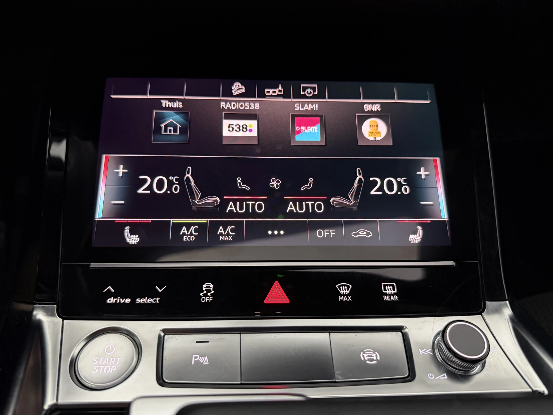 Hoofdafbeelding Audi e-tron