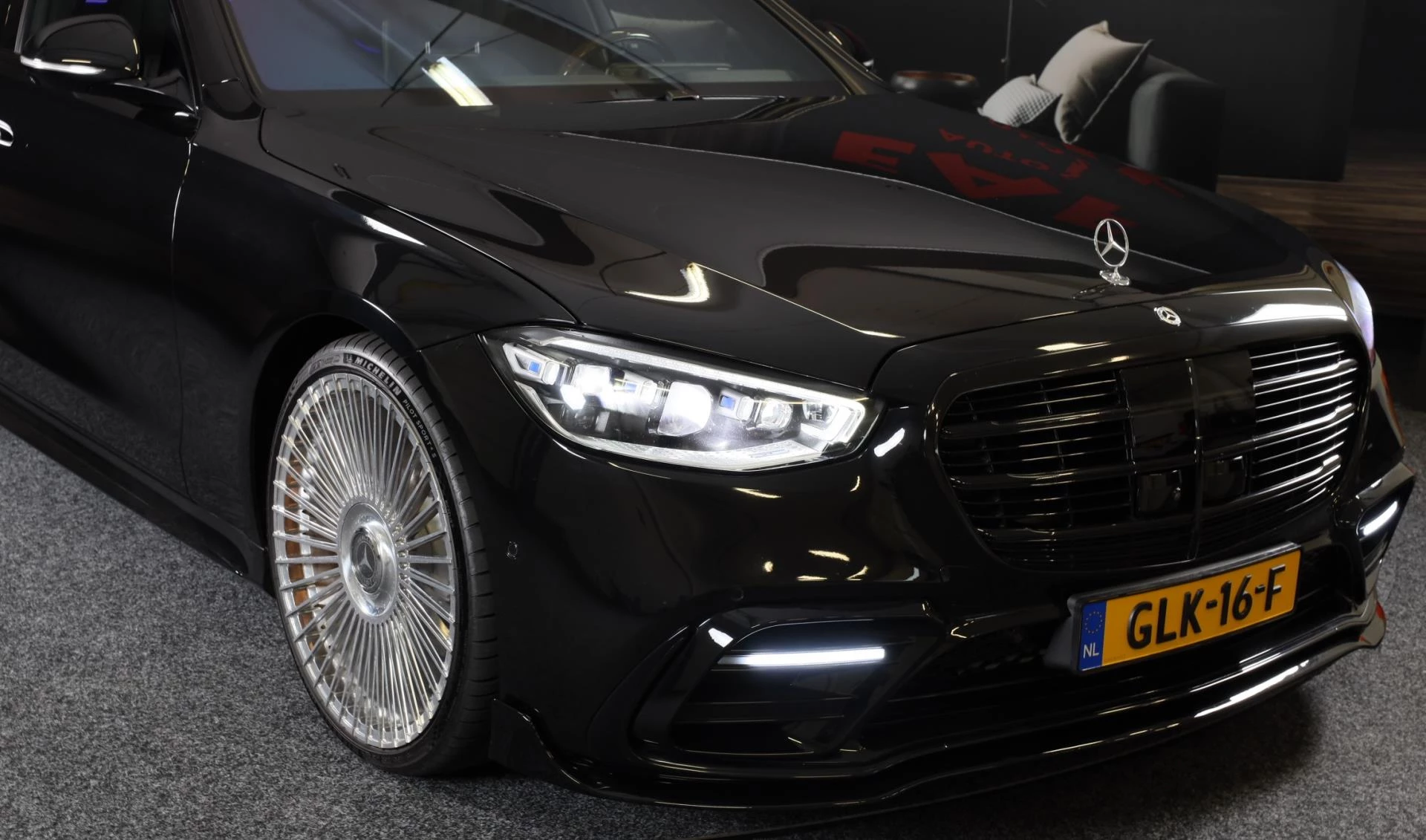 Hoofdafbeelding Mercedes-Benz S-Klasse