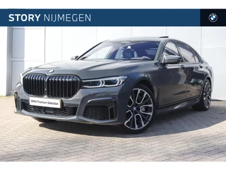 BMW 7 Serie 745Le High Executive M Sport Automaat / Panoramadak Sky Lounge / Comfortstoelen / Comfort Access / Soft Close / Laserlight / Head-Up / Bowers & Wilkins