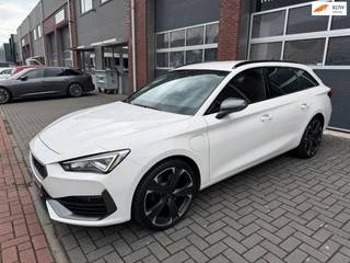Hoofdafbeelding CUPRA Leon Sportstourer Cupra Leon Sportstourer 1.4 e-Hybrid 245 LED Sfeer Navi PDC