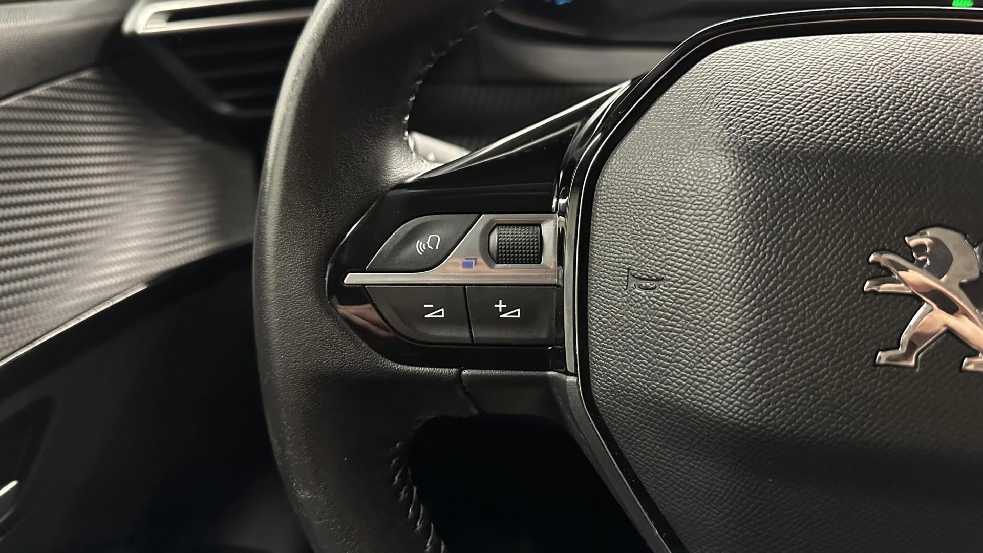 Hoofdafbeelding Peugeot e-208