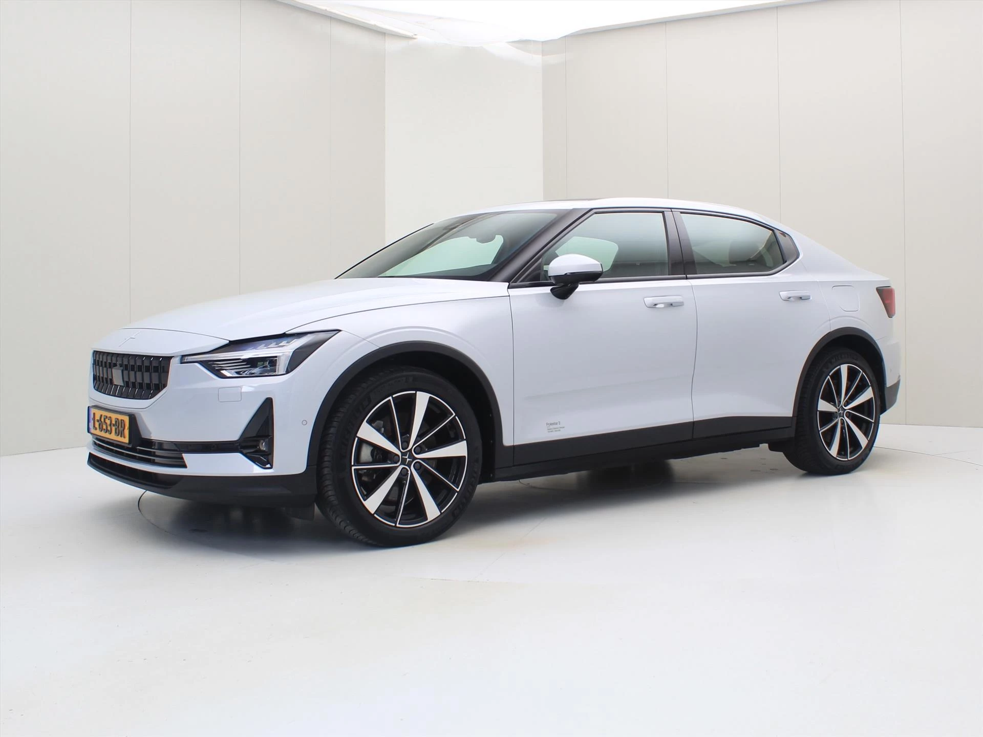 Hoofdafbeelding Polestar 2