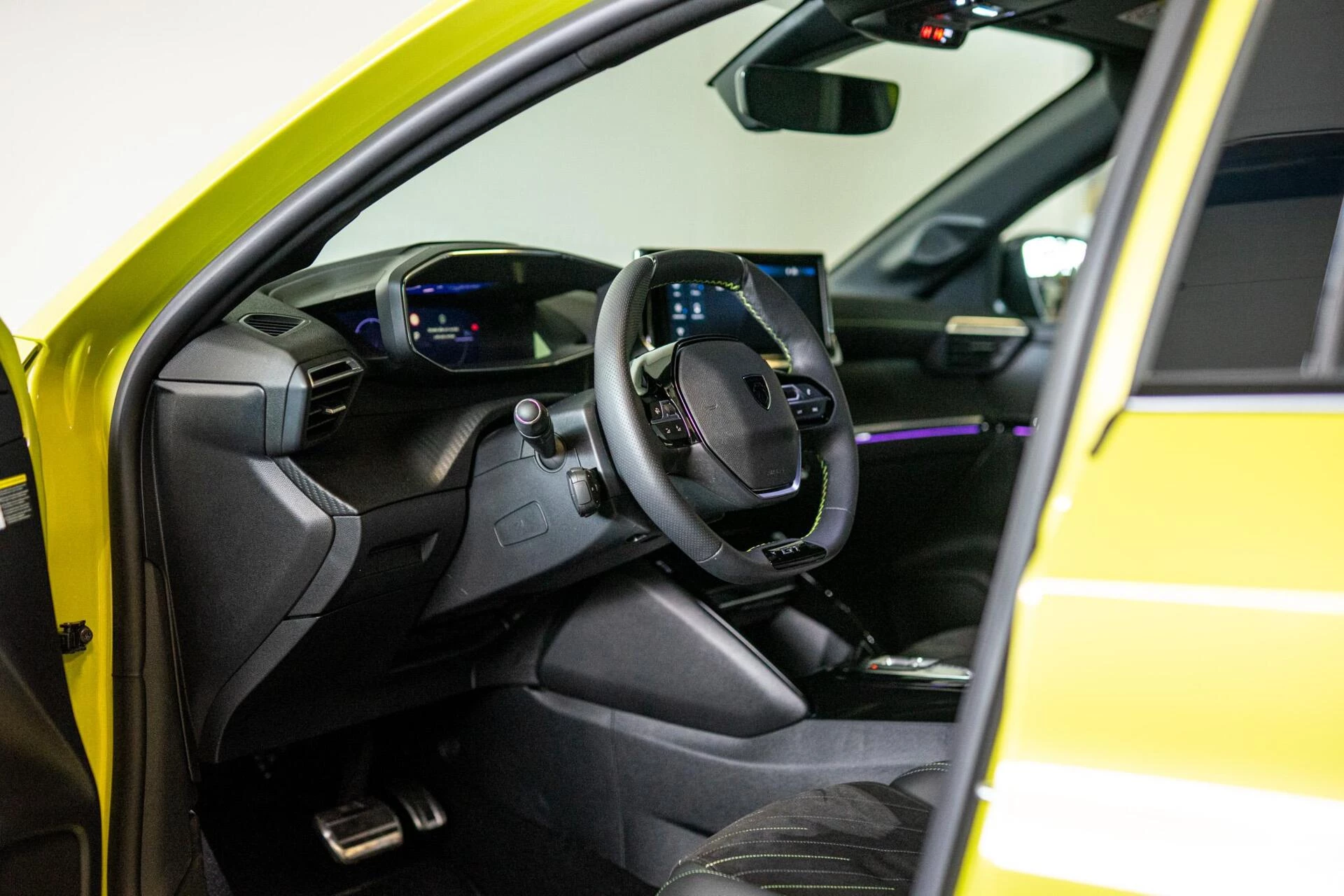 Hoofdafbeelding Peugeot e-208