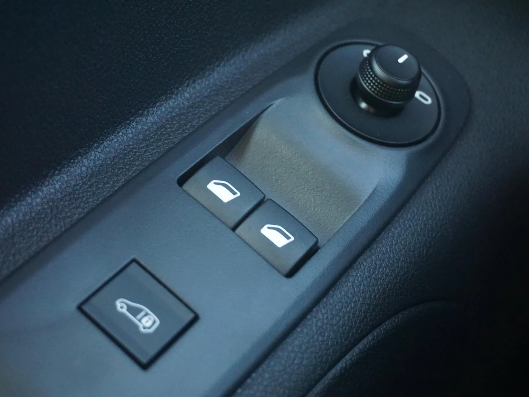 Hoofdafbeelding Peugeot e-Partner