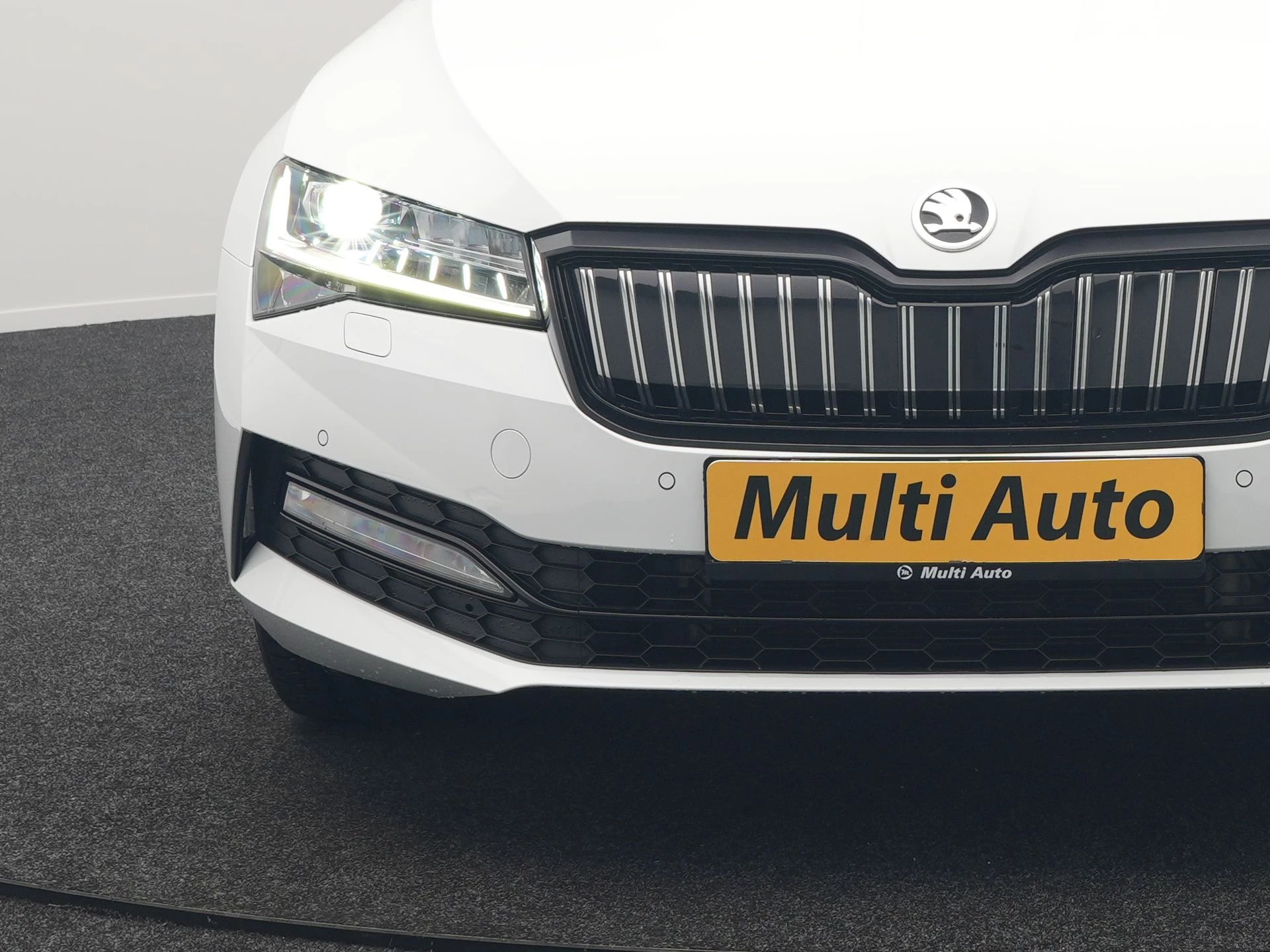 Hoofdafbeelding Škoda Superb