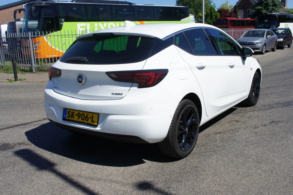 Hoofdafbeelding Opel Astra