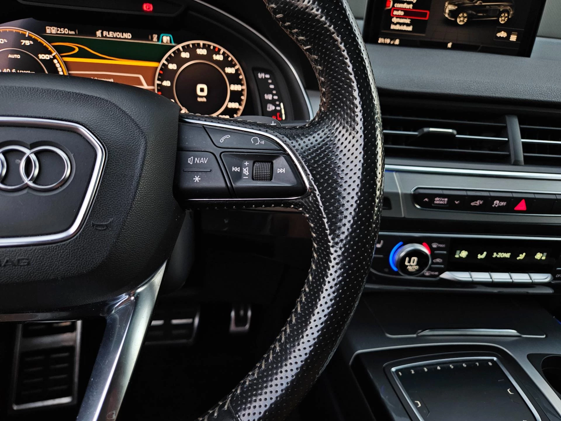 Hoofdafbeelding Audi Q7