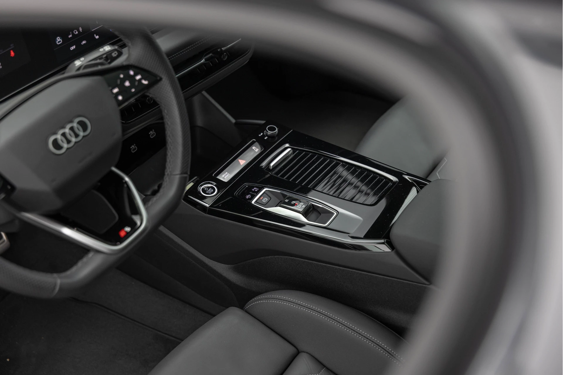 Hoofdafbeelding Audi A6 Avant e-tron