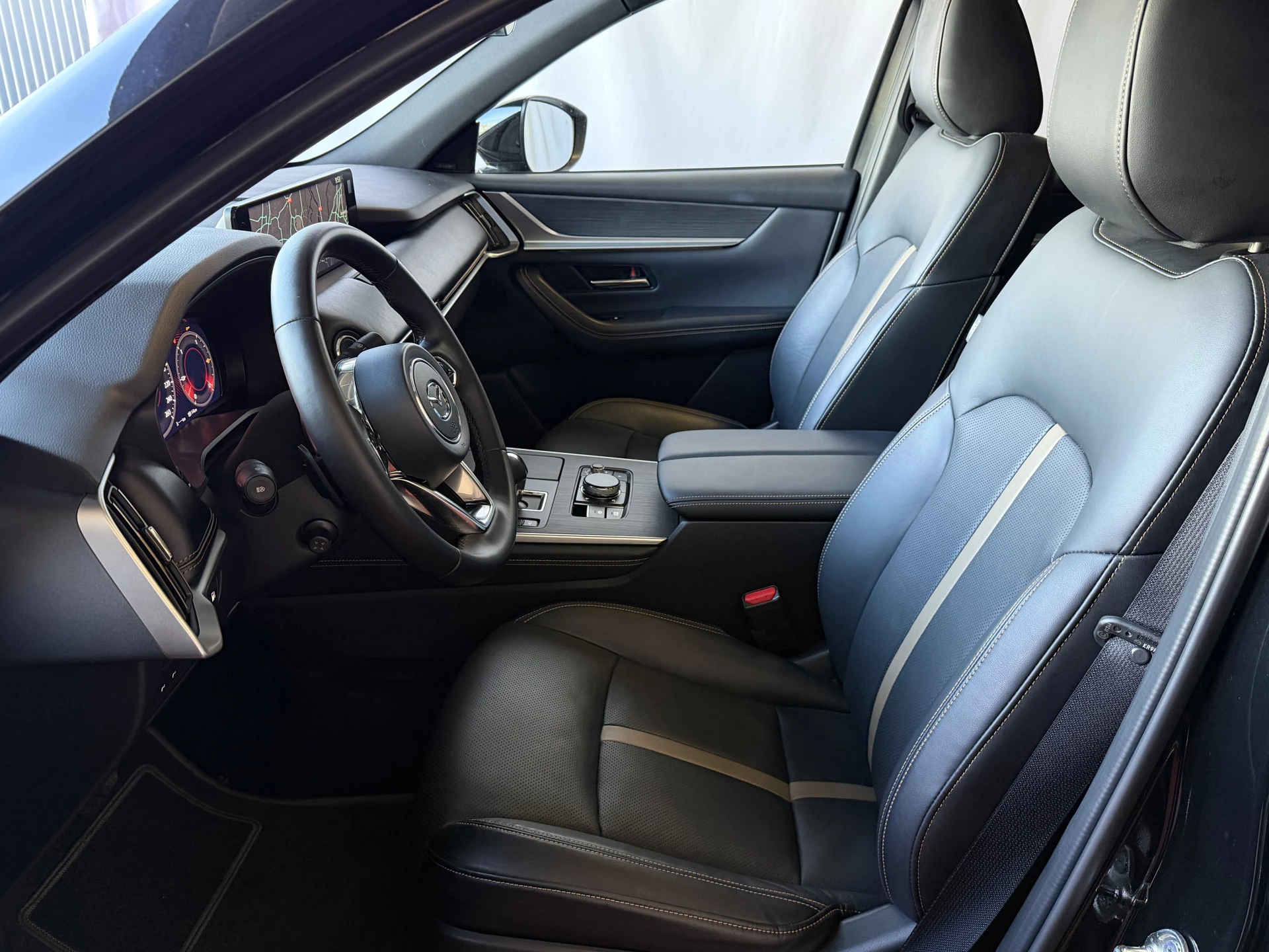 Hoofdafbeelding Mazda CX-60