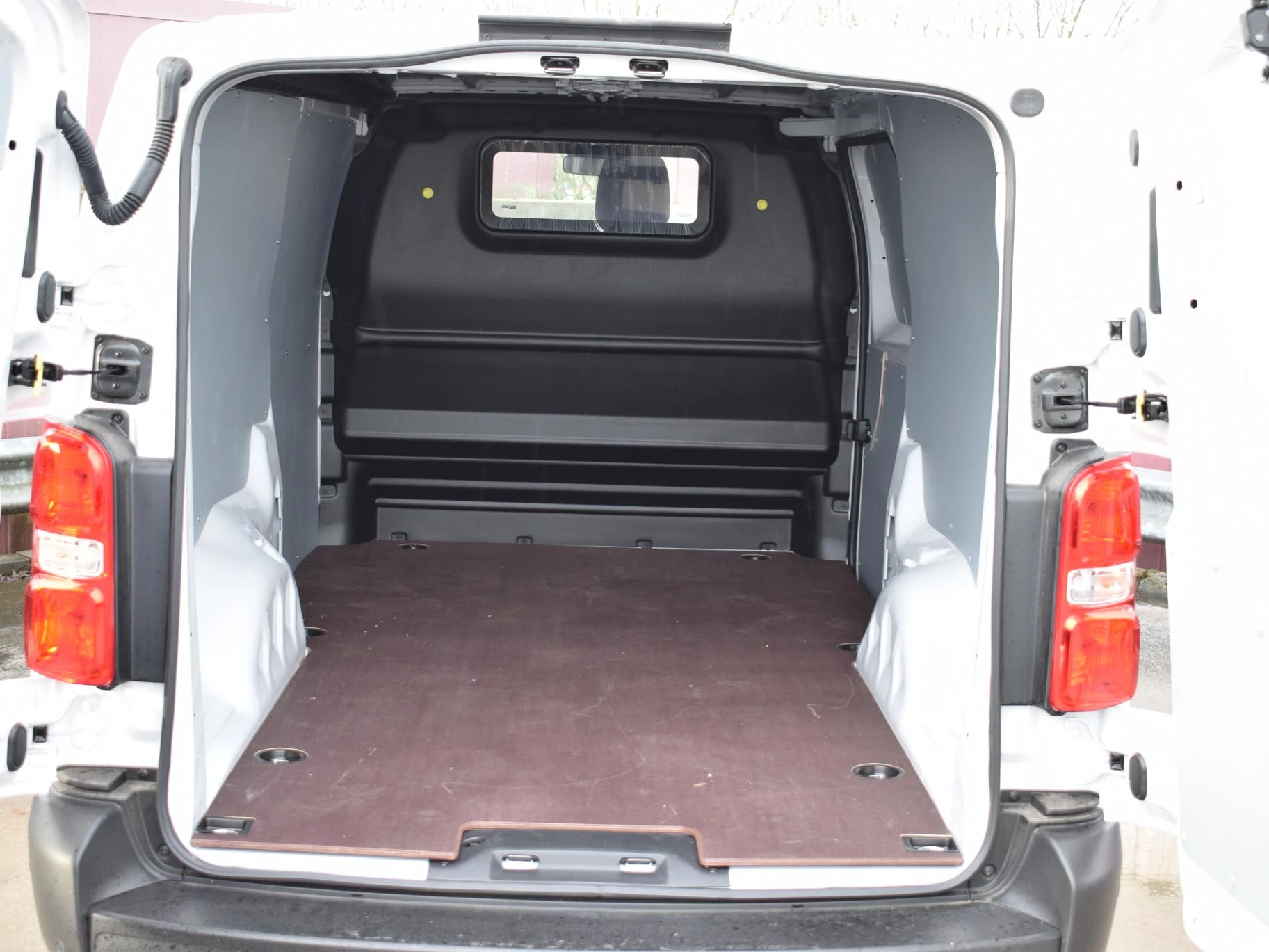 Hoofdafbeelding Peugeot e-Expert