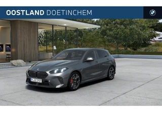 Hoofdafbeelding BMW 1 Serie BMW 1 Serie 120 M Sport Automaat / Panoramadak / Sportstoelen / Achteruitrijcamera / M Adaptief onderstel / Adaptieve LED / Stuurverwarming
