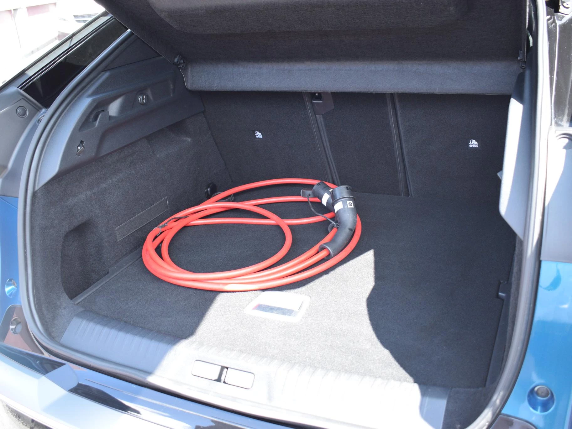 Hoofdafbeelding Peugeot e-3008