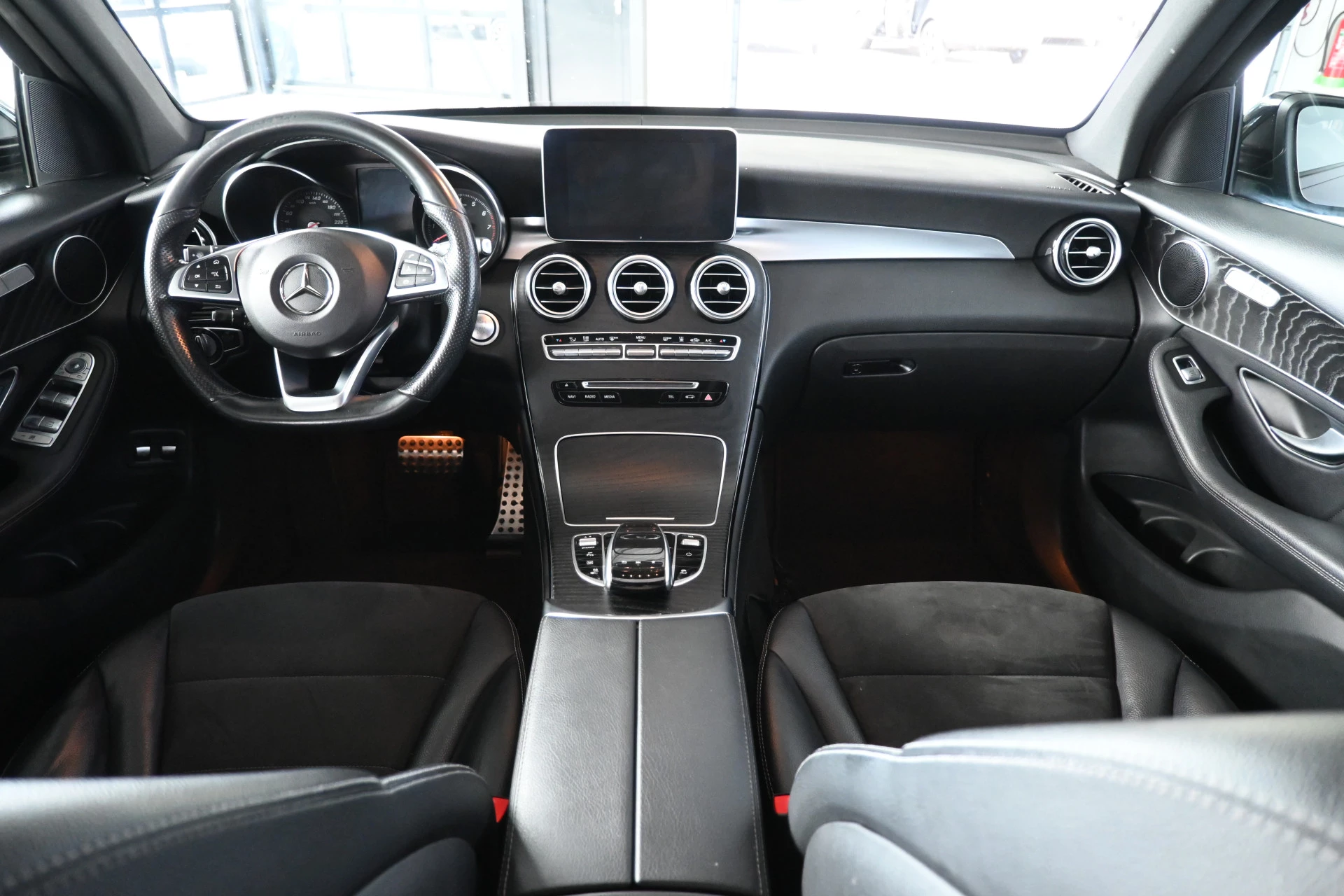 Hoofdafbeelding Mercedes-Benz GLC