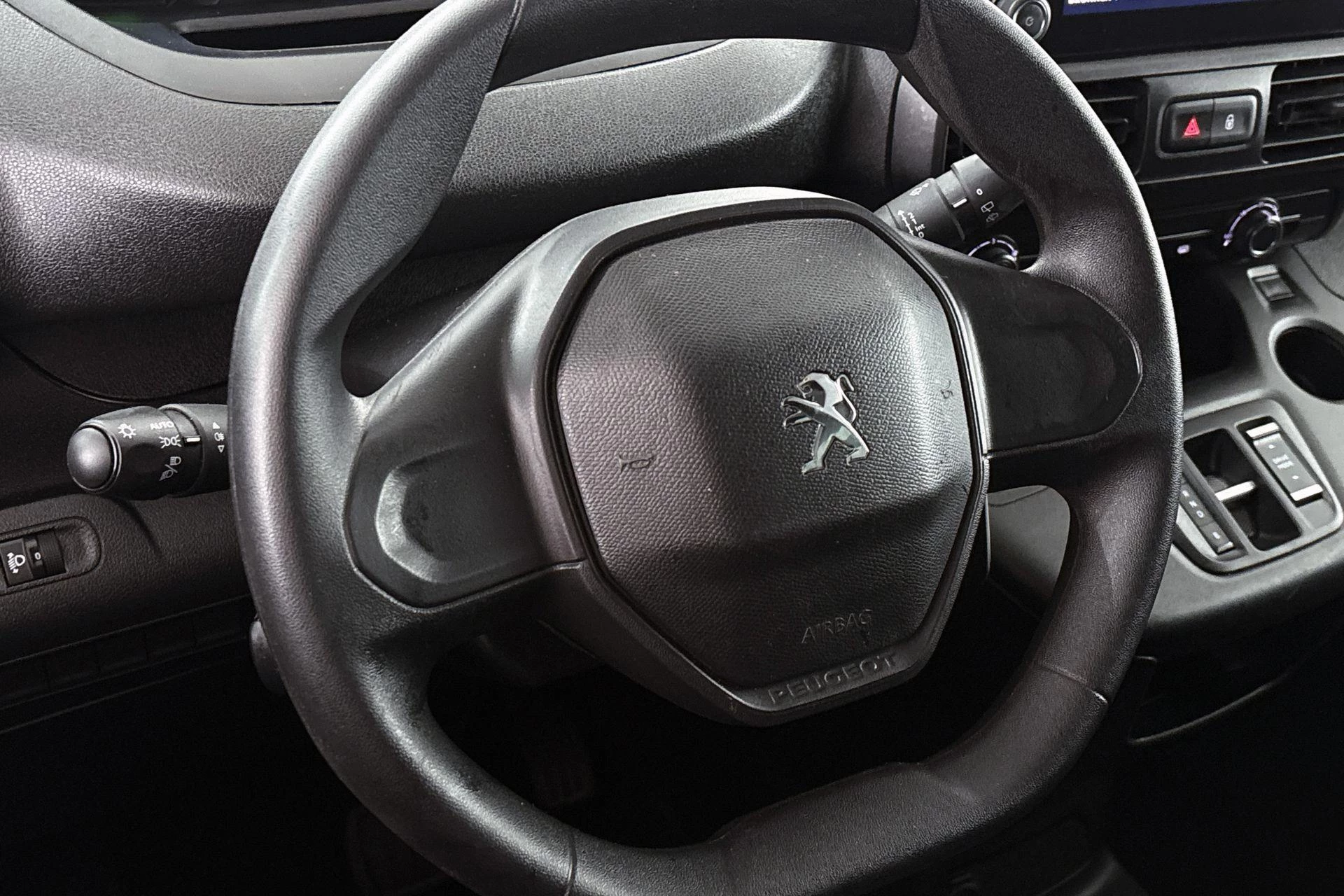 Hoofdafbeelding Peugeot e-Partner