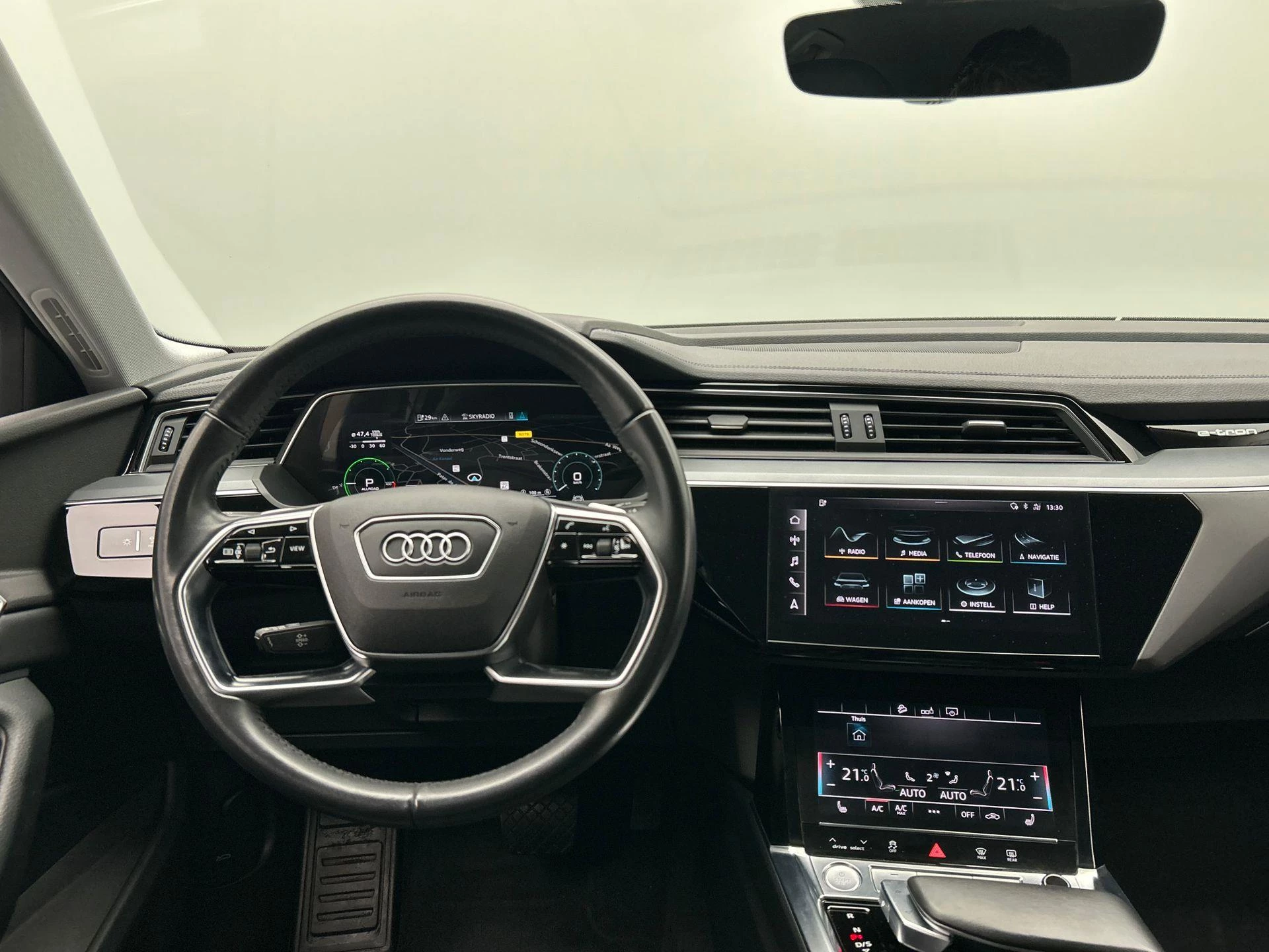 Hoofdafbeelding Audi e-tron