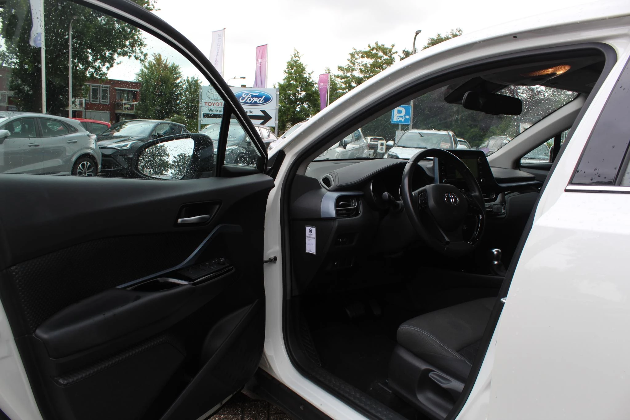 Hoofdafbeelding Toyota C-HR