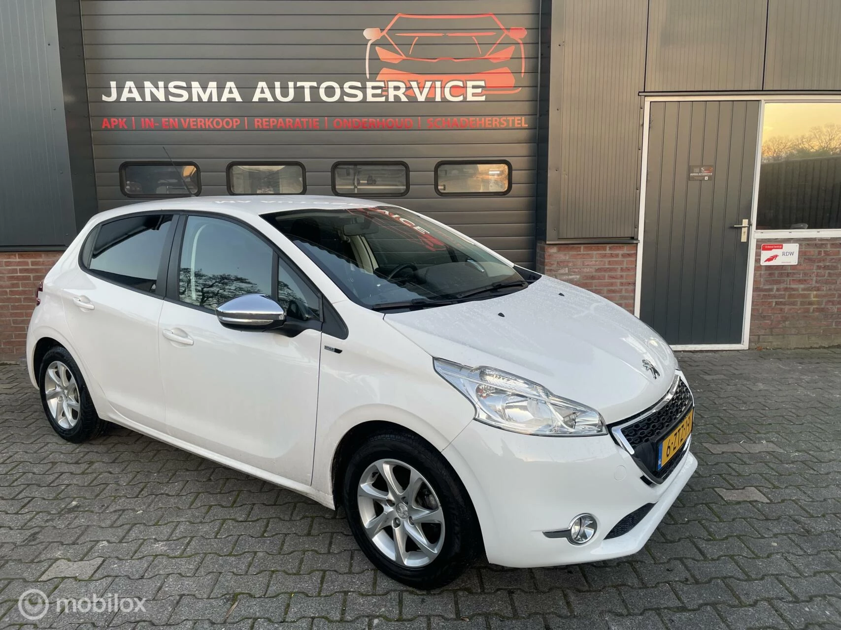 Hoofdafbeelding Peugeot 208