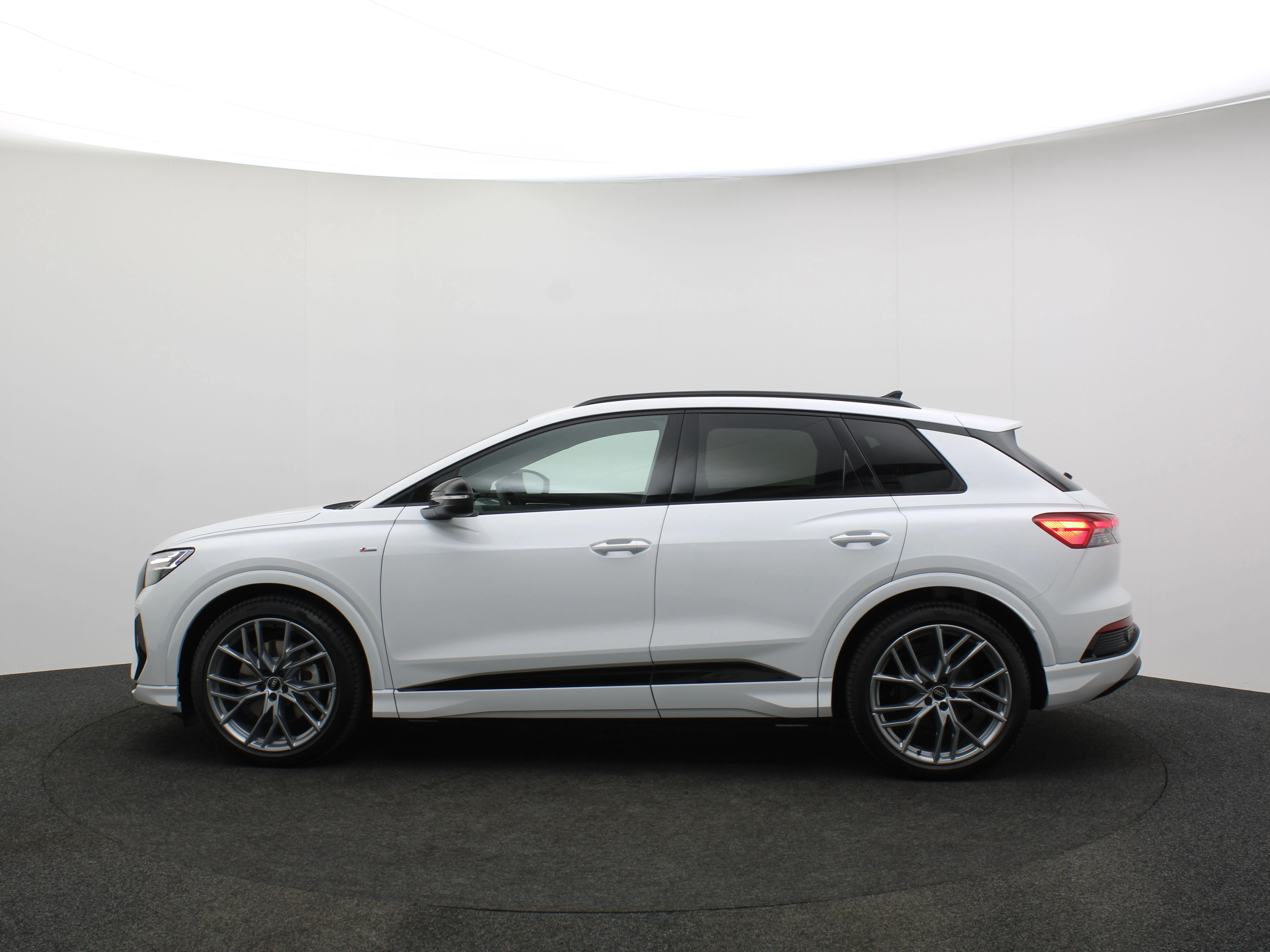 Hoofdafbeelding Audi Q4 e-tron