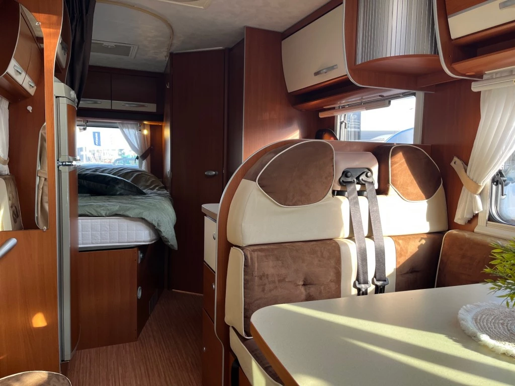 Hoofdafbeelding McLouis P700 Steel 563 Airco Cruise