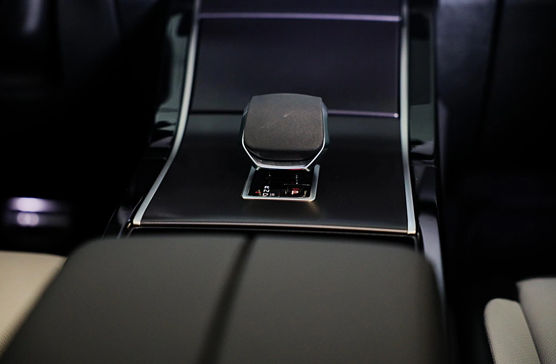 Hoofdafbeelding Land Rover Range Rover Velar