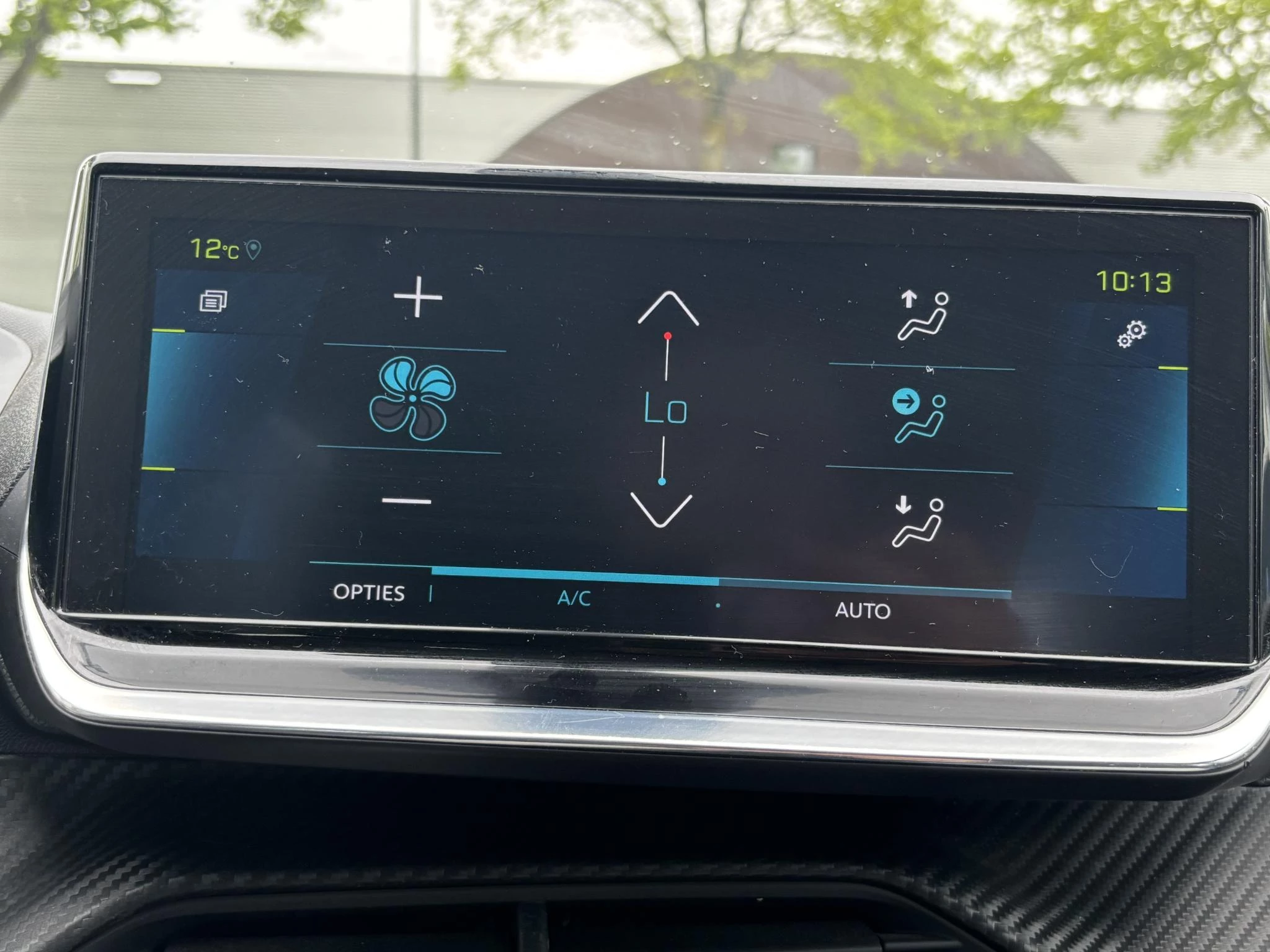 Hoofdafbeelding Peugeot e-2008