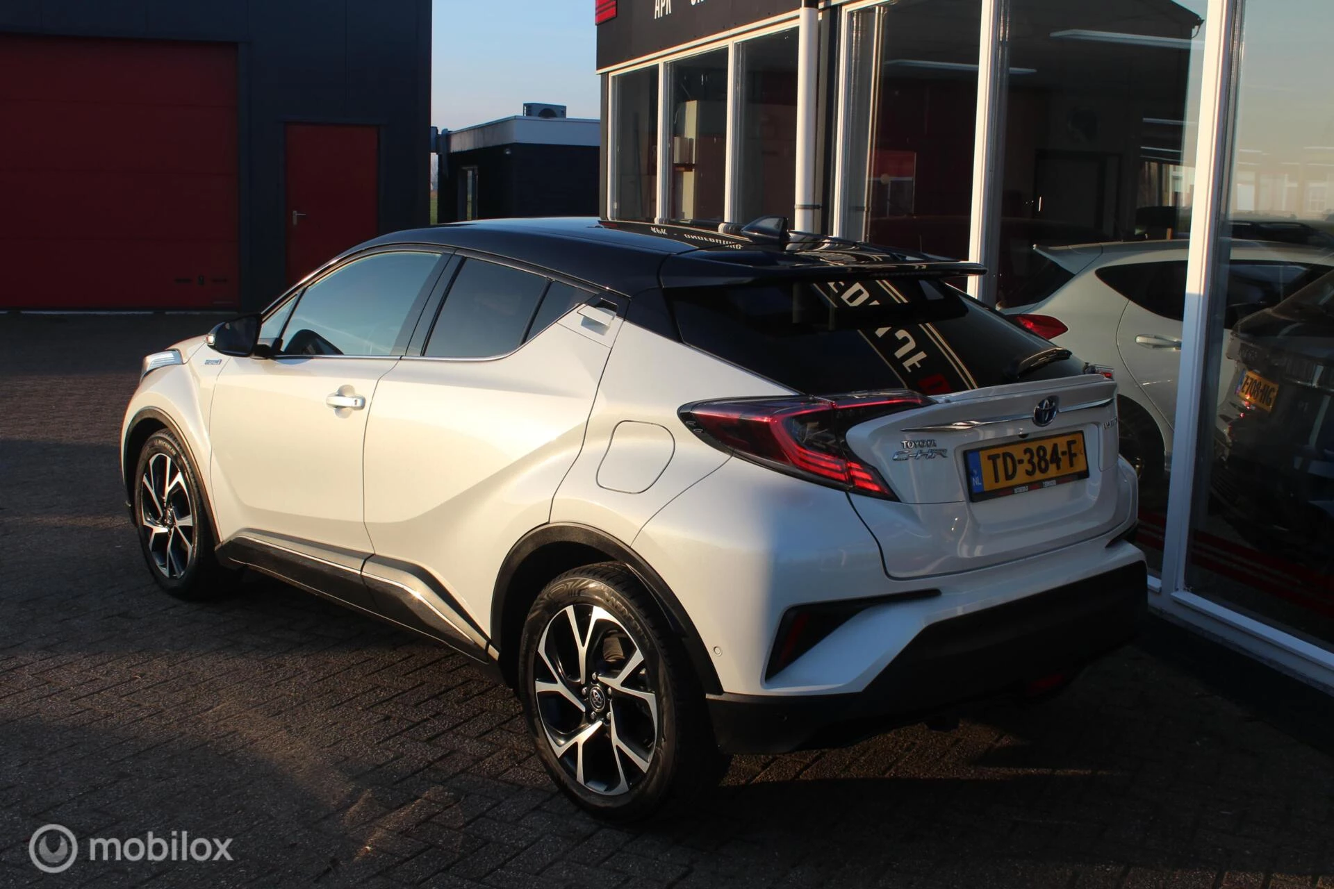 Hoofdafbeelding Toyota C-HR