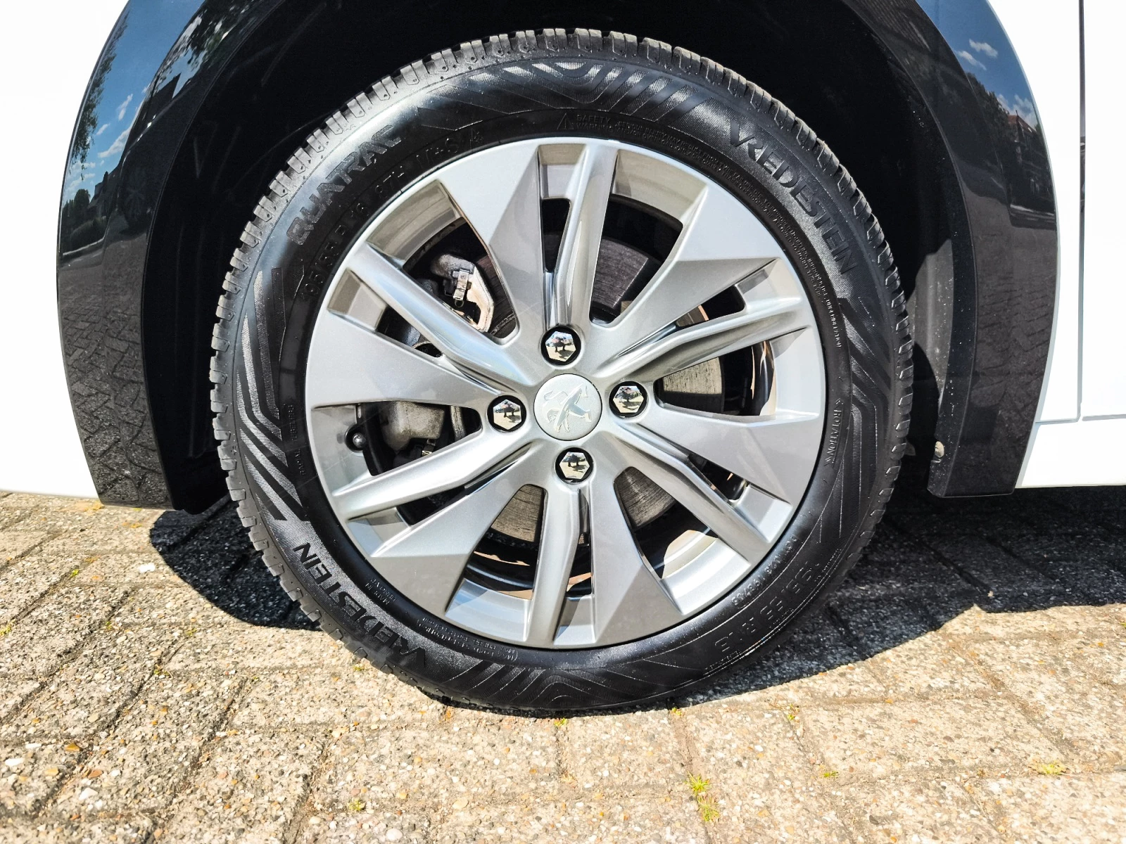 Hoofdafbeelding Peugeot e-208