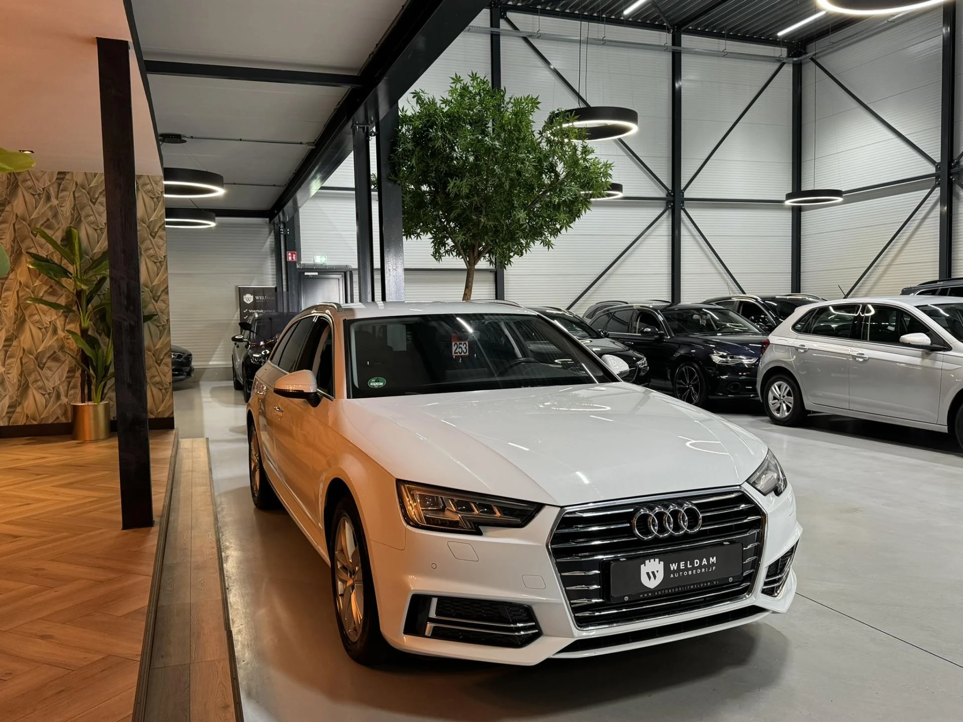 Hoofdafbeelding Audi A4