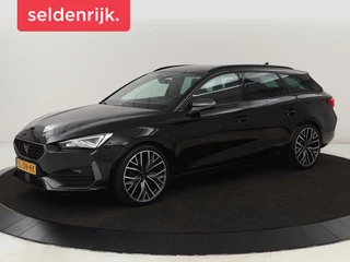 Hoofdafbeelding CUPRA Leon Cupra Leon 1.4 e-Hybrid VZ | 245pk |  Stoel & stuurverwarming | Adaptive cruise | Camera | Carplay | Navigatie | 19'' lichtmetalen velgen | Digital Cockpit | Sportstoelen | PHEV | Plug In