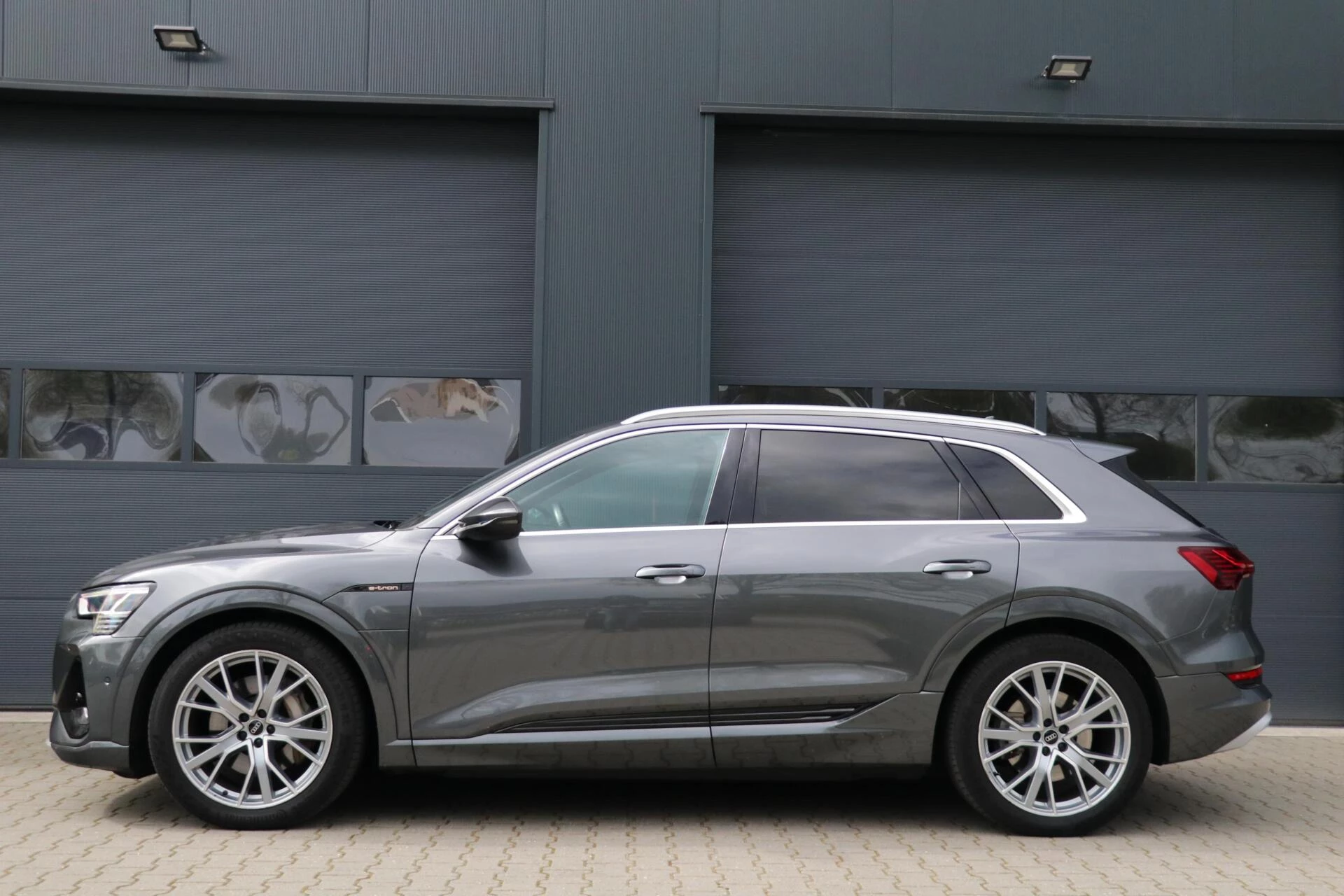 Hoofdafbeelding Audi e-tron