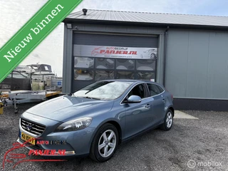 Hoofdafbeelding Volvo V40 Volvo V40 1.6 T3 Summum "CAMERA/NAVI+AFN. TREKHAAK"